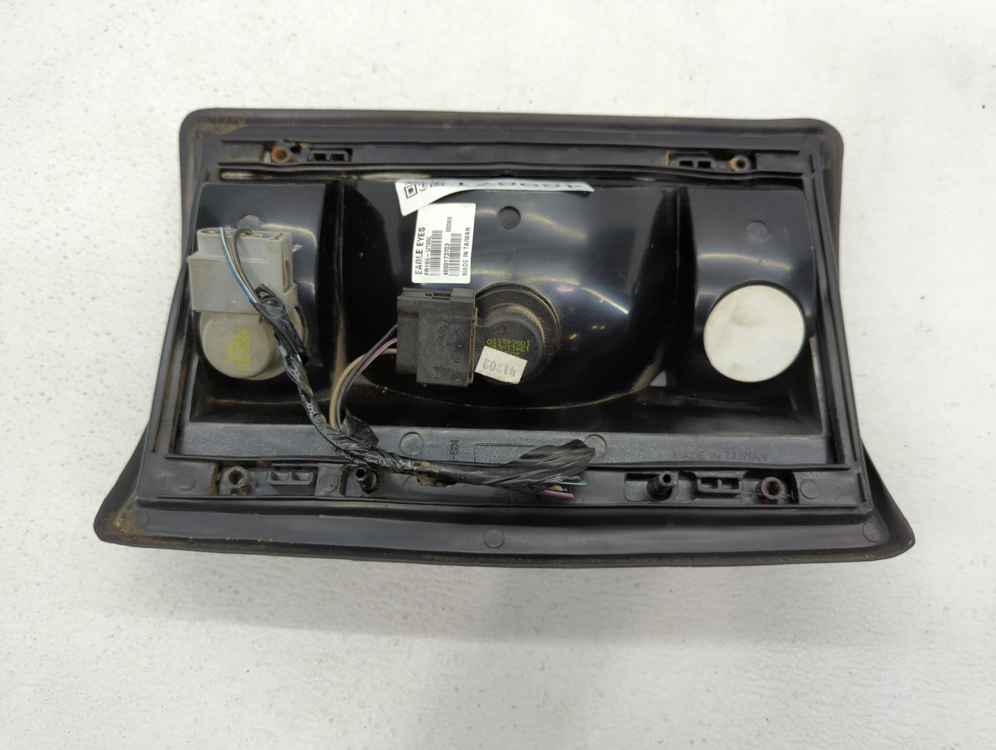 2010 Mercedes-Benz E250 Tail Light Assembly Driver Left OEM P/N:9C24-13405-AC VP9C2X-13441-AA Fits OEM Used Auto Parts - Oem