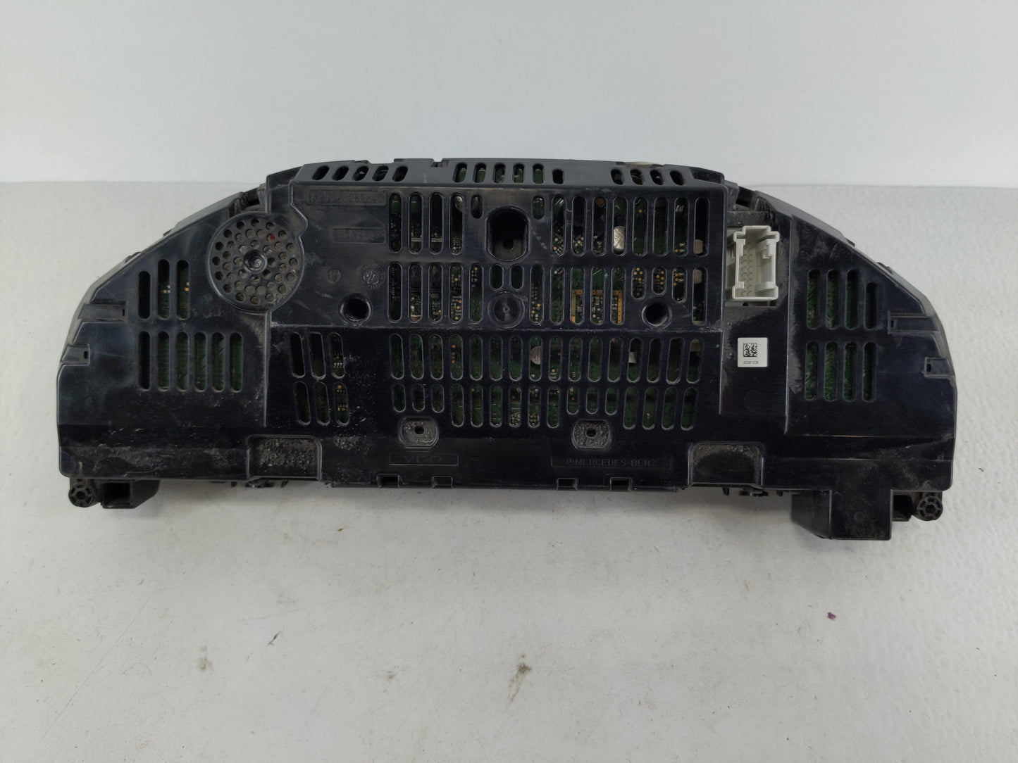 2010 Mercedes-Benz E350 Instrument Cluster Speedometer Gauges P/N:A212 900 51 03 Fits OEM Used Auto Parts - Oemusedautoparts