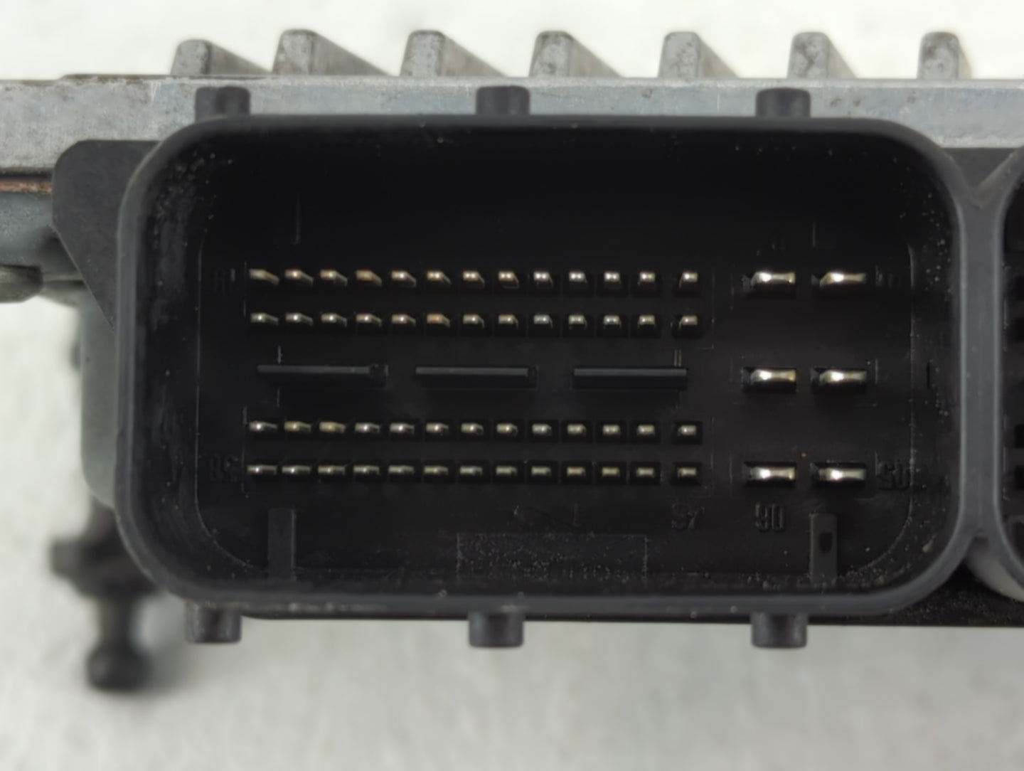 2010-2012 Mercedes-Benz E350 PCM Engine Control Computer ECU ECM PCU OEM P/N:0 261 209 454 A 003 446 77 40 Fits OEM Used Aut