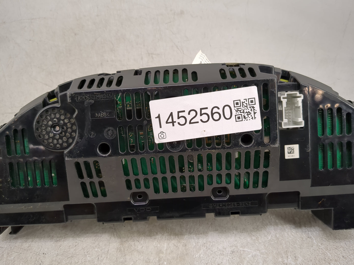 2010-2011 Mercedes-Benz E350 Instrument Cluster Speedometer Gauges P/N:A2129005004 A2C53257171 Miles: Fits Fits 2010 2011 OE