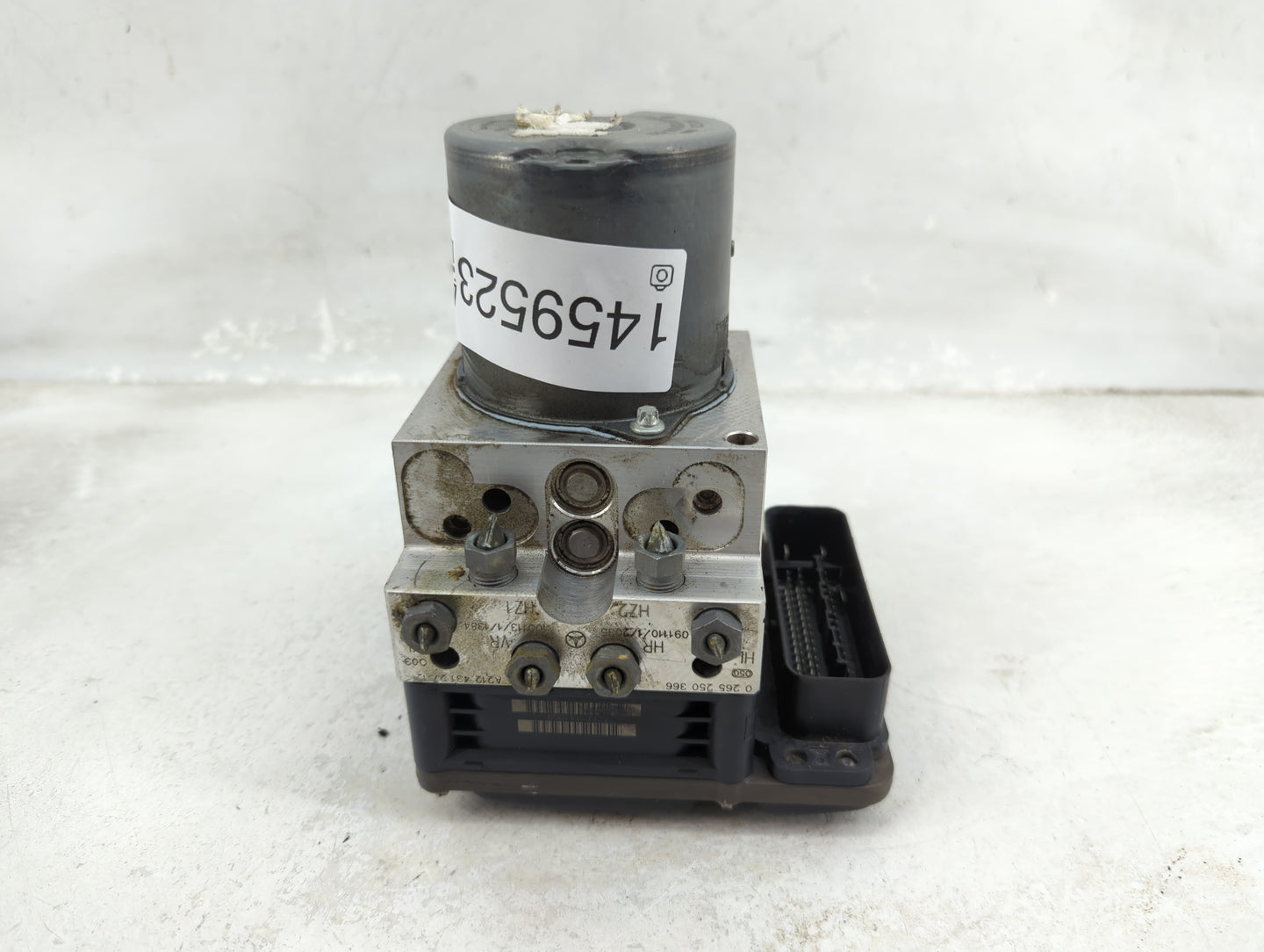 2010 Mercedes-Benz E350 ABS Pump Control Module Replacement P/N:0265250366 A2124312712, 0265230625 Fits OEM Used Auto Parts 