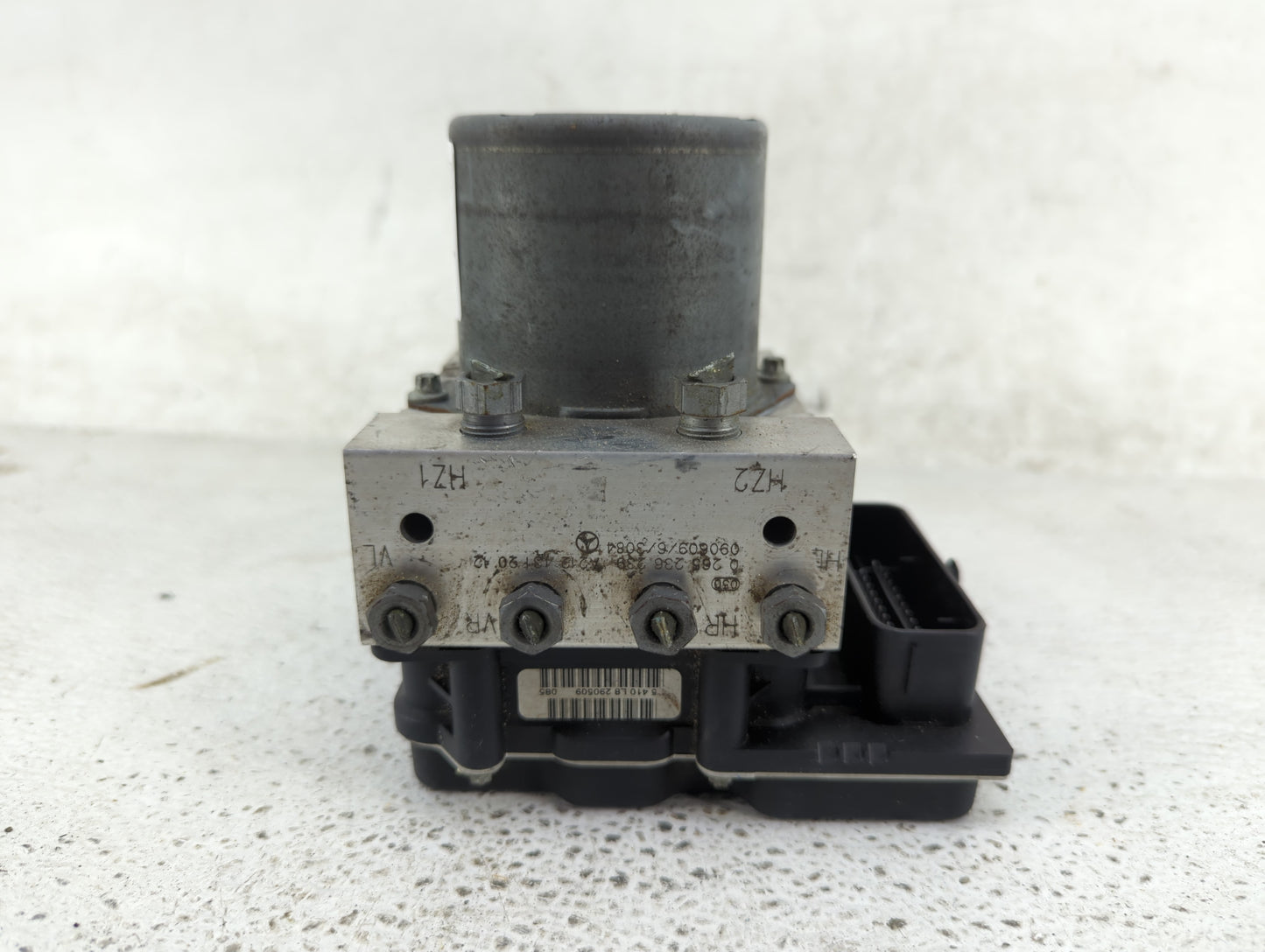 2010 Mercedes-Benz E350 ABS Pump Control Module Replacement P/N:0265236239 A2124312012, 0265950972 Fits OEM Used Auto Parts 