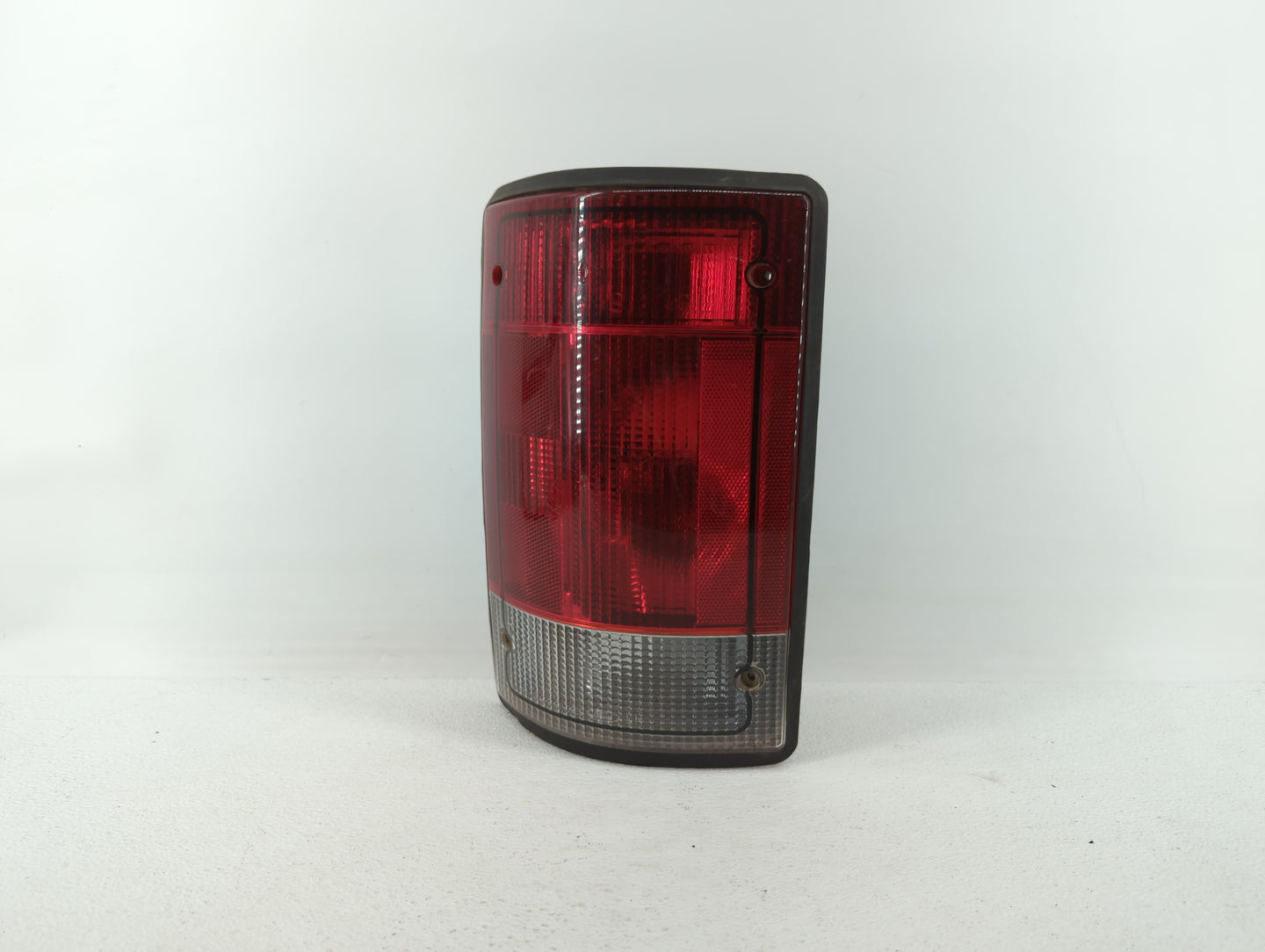 2010 Mercedes-Benz E350 Tail Light Assembly Driver Left OEM P/N:F7UB 13441 AA Fits OEM Used Auto Parts - Oemusedautoparts1.c