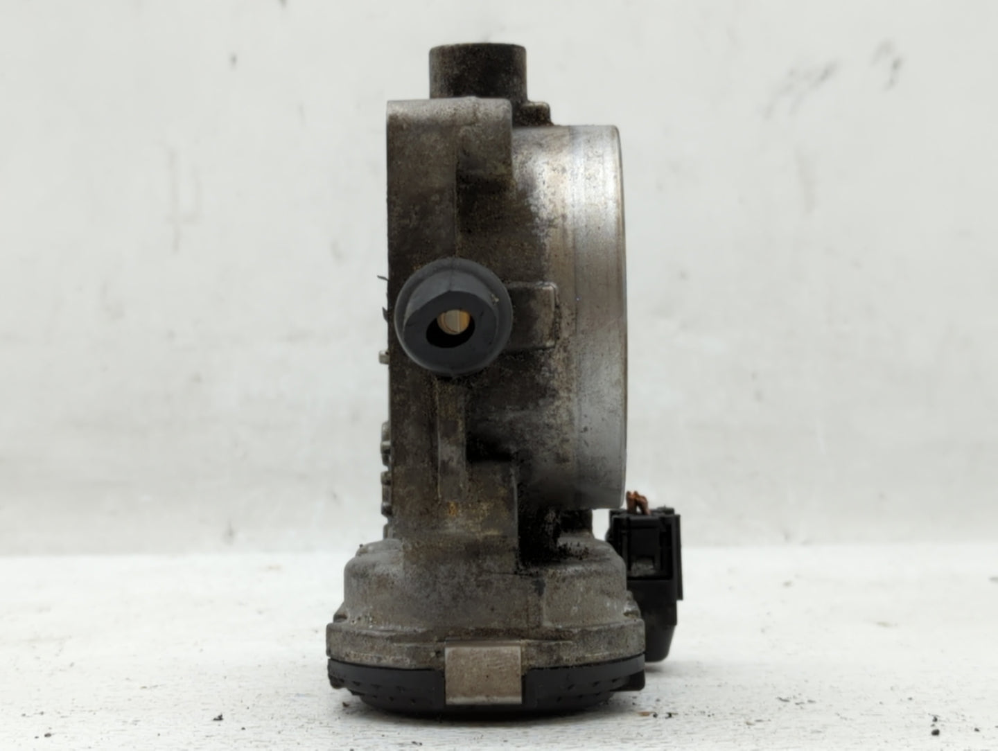 2007-2011 Mercedes-Benz E350 Throttle Body P/N:A 113 141 01 25 1131410125 Fits OEM Used Auto Parts - Oemusedautoparts1.com