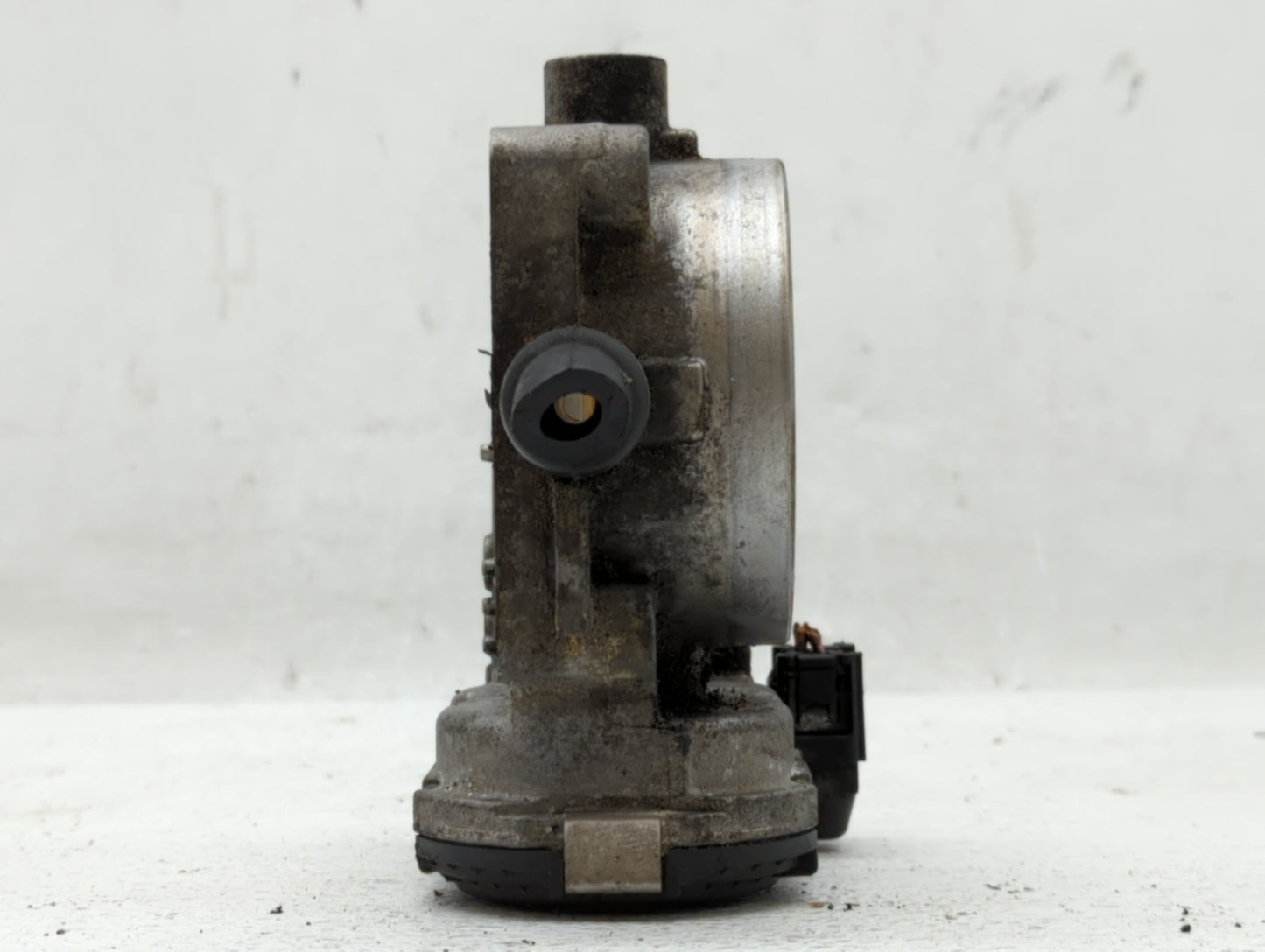 2007-2011 Mercedes-Benz E350 Throttle Body P/N:A 113 141 01 25 1131410125 Fits OEM Used Auto Parts - Oemusedautoparts1.com