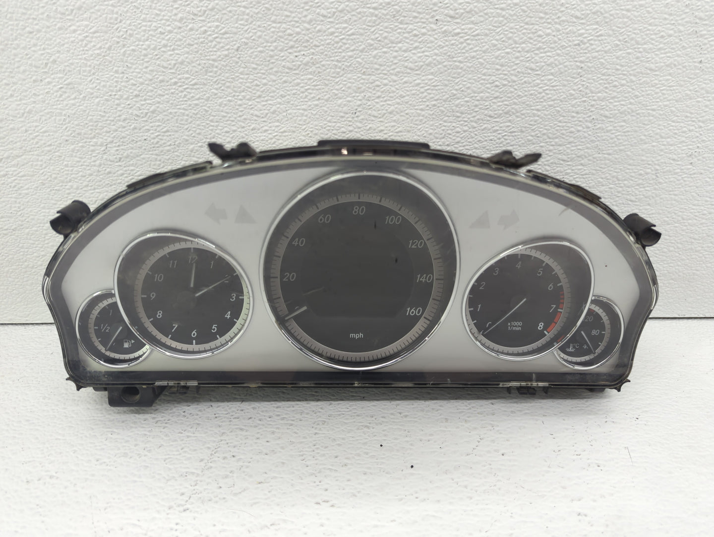 2010-2011 Mercedes-Benz E350 Instrument Cluster Speedometer Gauges P/N:A2129005004 Fits Fits 2010 2011 OEM Used Auto Parts -