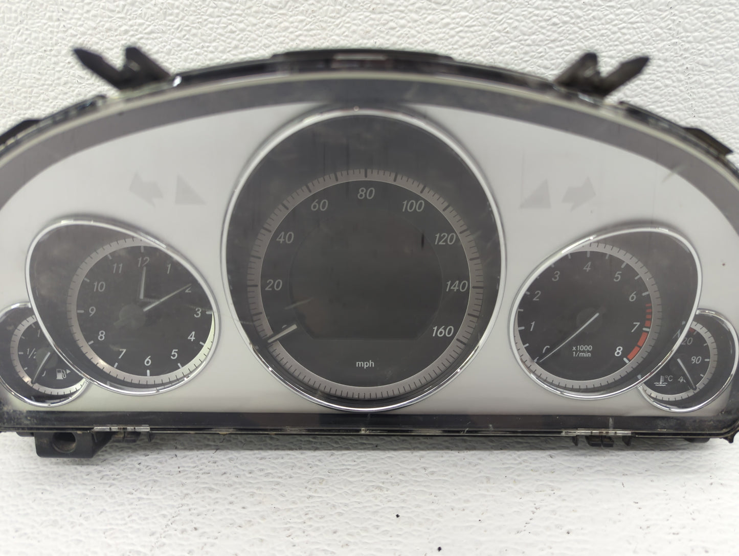 2010-2011 Mercedes-Benz E350 Instrument Cluster Speedometer Gauges P/N:A2129005004 Fits Fits 2010 2011 OEM Used Auto Parts -