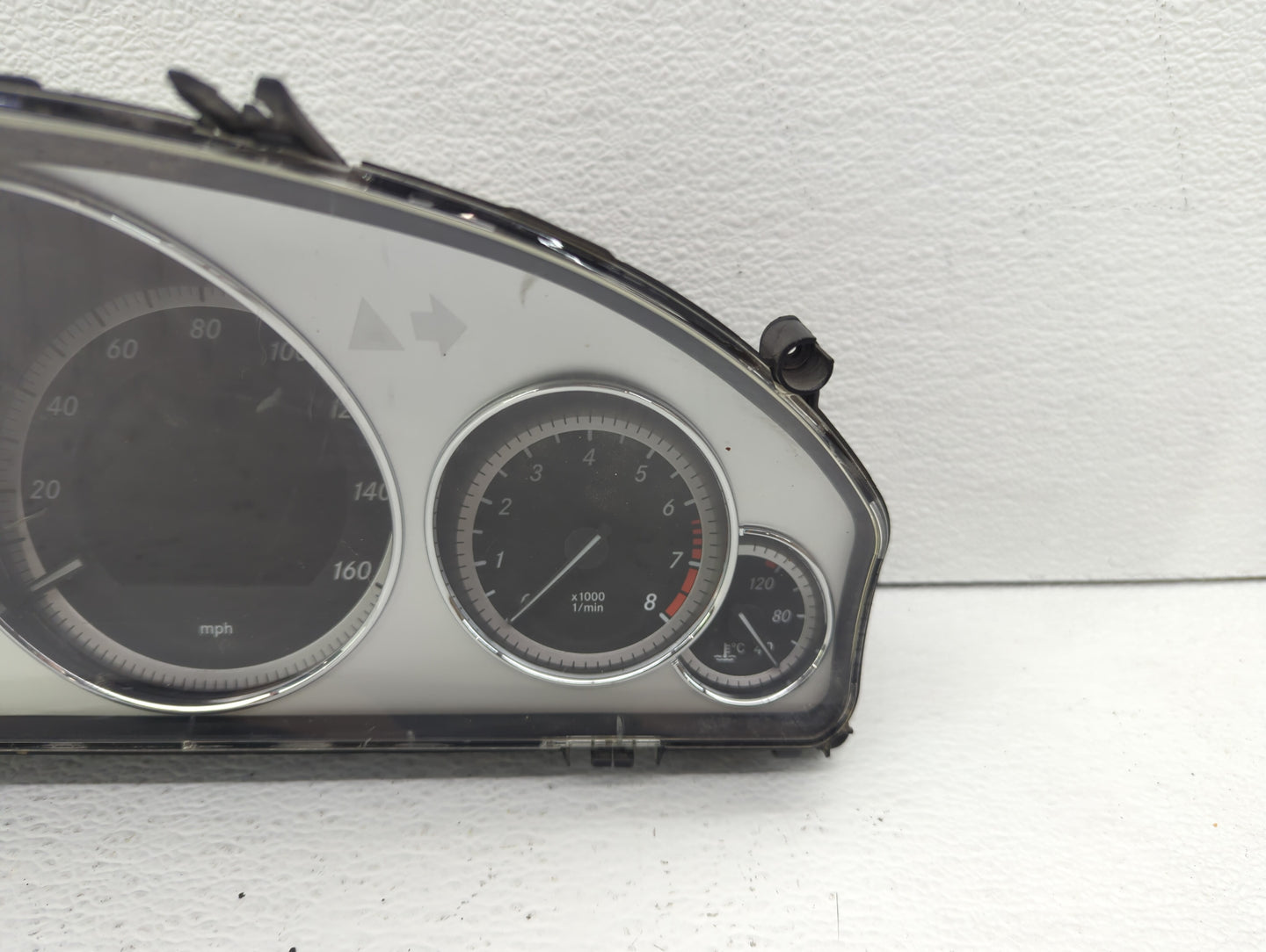 2010-2011 Mercedes-Benz E350 Instrument Cluster Speedometer Gauges P/N:A2129005004 Fits Fits 2010 2011 OEM Used Auto Parts -