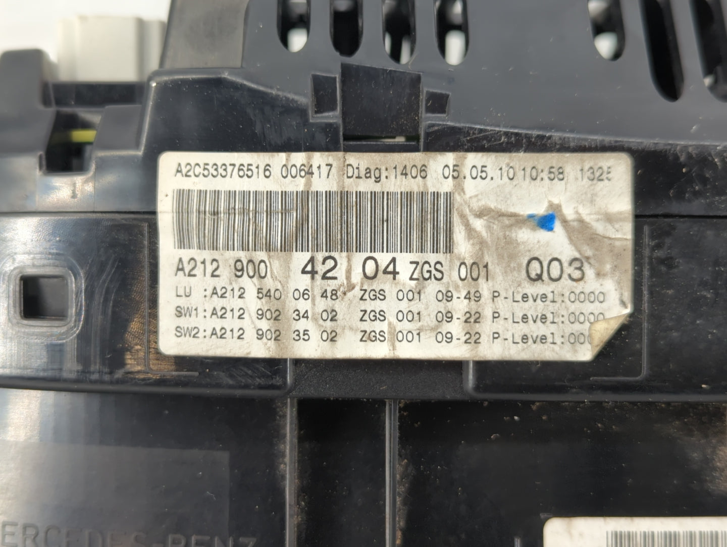 2010 Mercedes-Benz E350 Instrument Cluster Speedometer Gauges P/N:A212 900 Fits OEM Used Auto Parts - Oemusedautoparts1.com