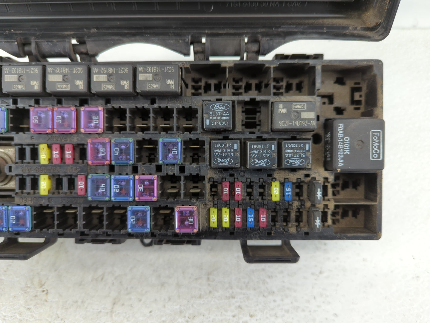 2010 Mercedes-Benz E350 Fusebox Fuse Box Panel Relay Module P/N:9L1T-14A003-AA Fits OEM Used Auto Parts - Oemusedautoparts1.