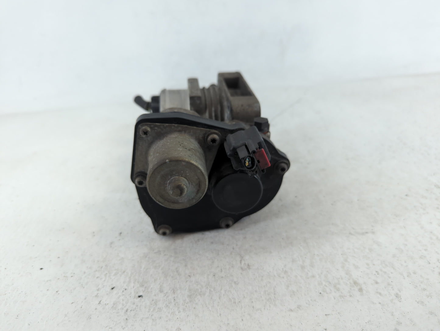 2010 Mercedes-Benz E350 Throttle Body P/N:10151 1003054 053110 1 Fits OEM Used Auto Parts - Oemusedautoparts1.com