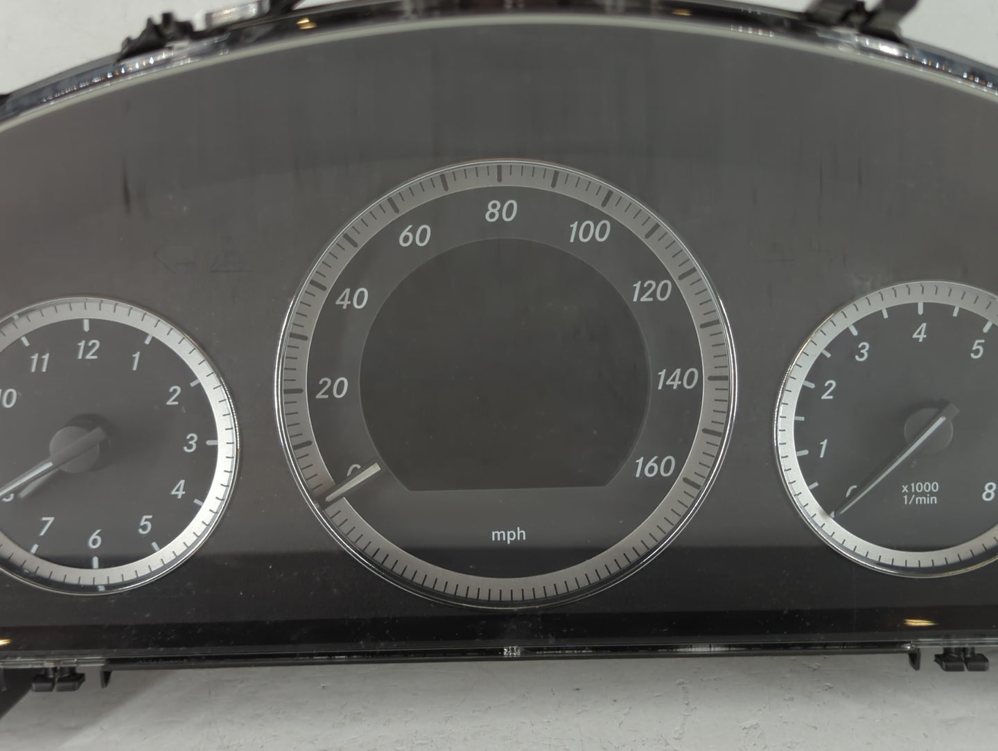 2010 Mercedes-Benz E350 Instrument Cluster Speedometer Gauges P/N:A212 900 42 04 Fits OEM Used Auto Parts - Oemusedautoparts