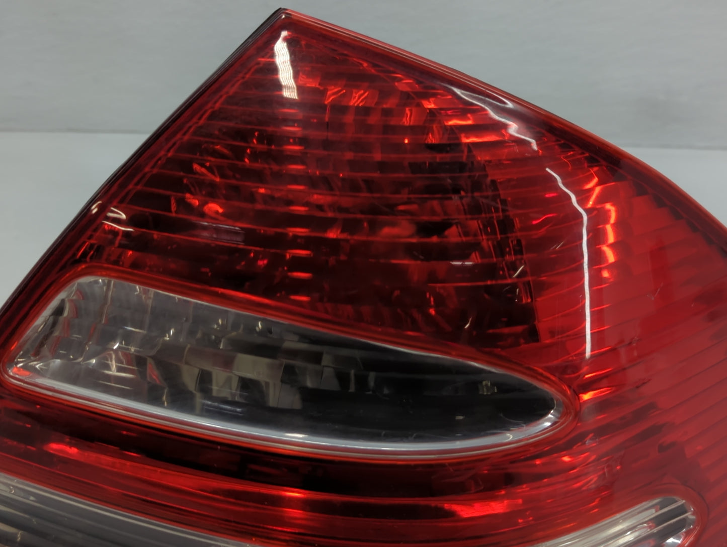 2010-2013 Mercedes-Benz E350 Tail Light Assembly Passenger Right OEM P/N:334008 A2118200464 Fits Fits 2010 2011 2012 2013 OE