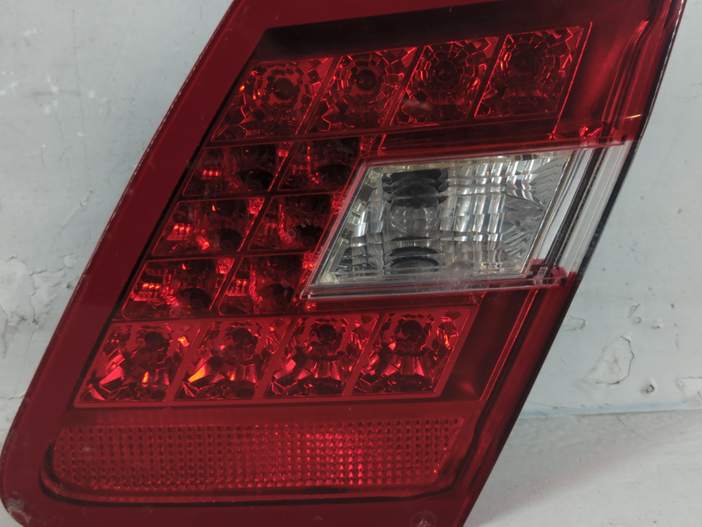 2010-2013 Mercedes-Benz E350 Tail Light Assembly Passenger Right OEM P/N:A2128203264 Fits Fits 2010 2011 2012 2013 OEM Used 