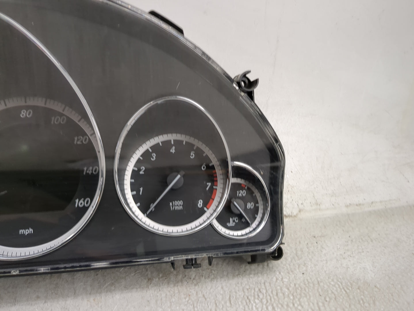 2010 Mercedes-Benz E550 Instrument Cluster Speedometer Gauges P/N:A212 900 46 04 Miles: Fits OEM Used Auto Parts - Oemusedau
