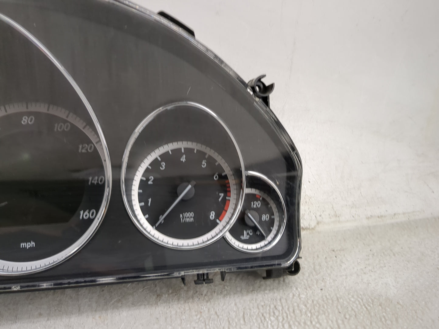 2010 Mercedes-Benz E550 Instrument Cluster Speedometer Gauges P/N:A212 900 46 04 Miles: Fits OEM Used Auto Parts - Oemusedau