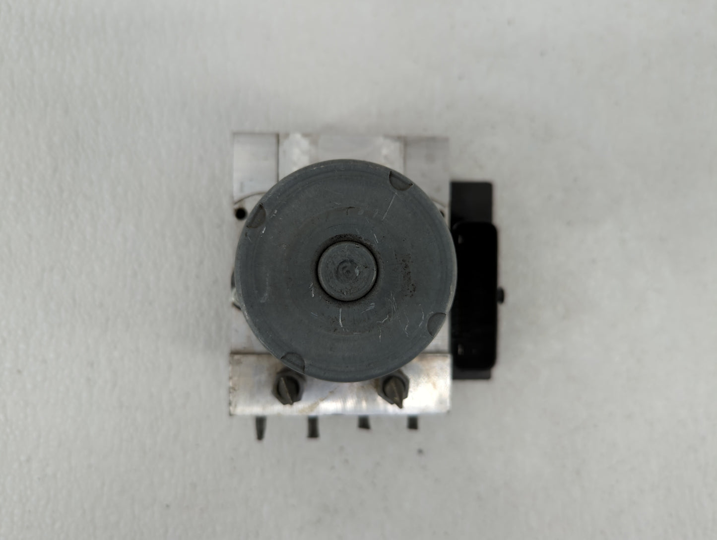 2010 Mercedes-Benz E550 ABS Pump Control Module Replacement Fits OEM Used Auto Parts - Oemusedautoparts1.com