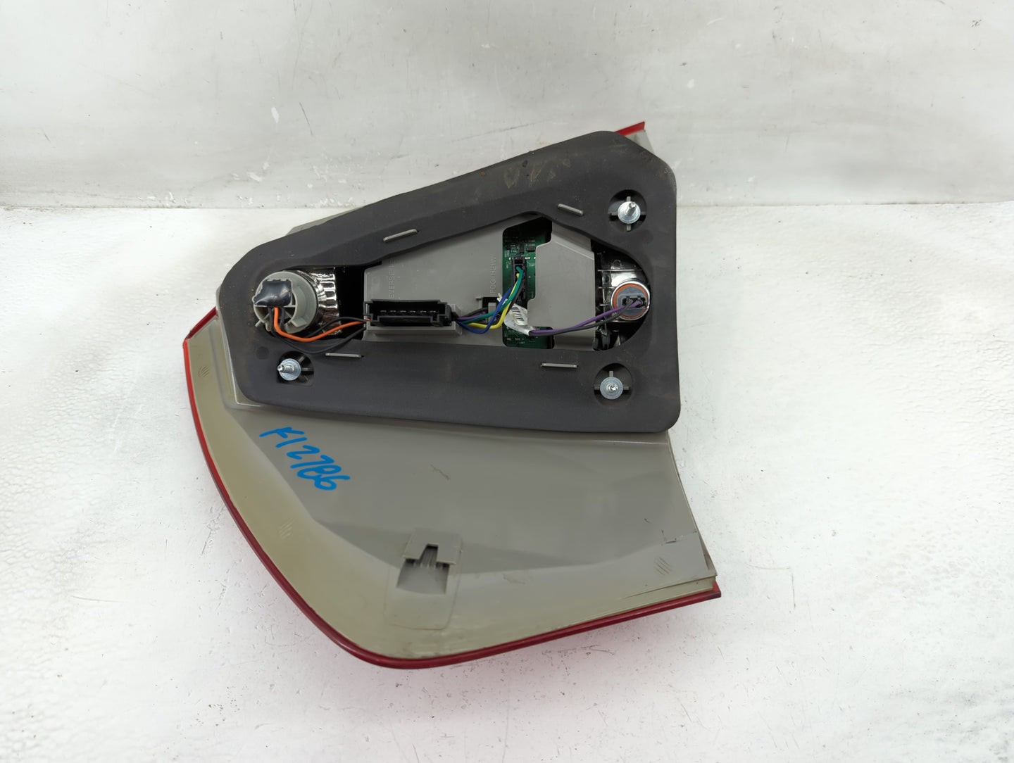 2010-2012 Mercedes-Benz Gl350 Tail Light Assembly Passenger Right OEM P/N:A 164 820 36 64 Fits Fits 2010 2011 2012 OEM Used 