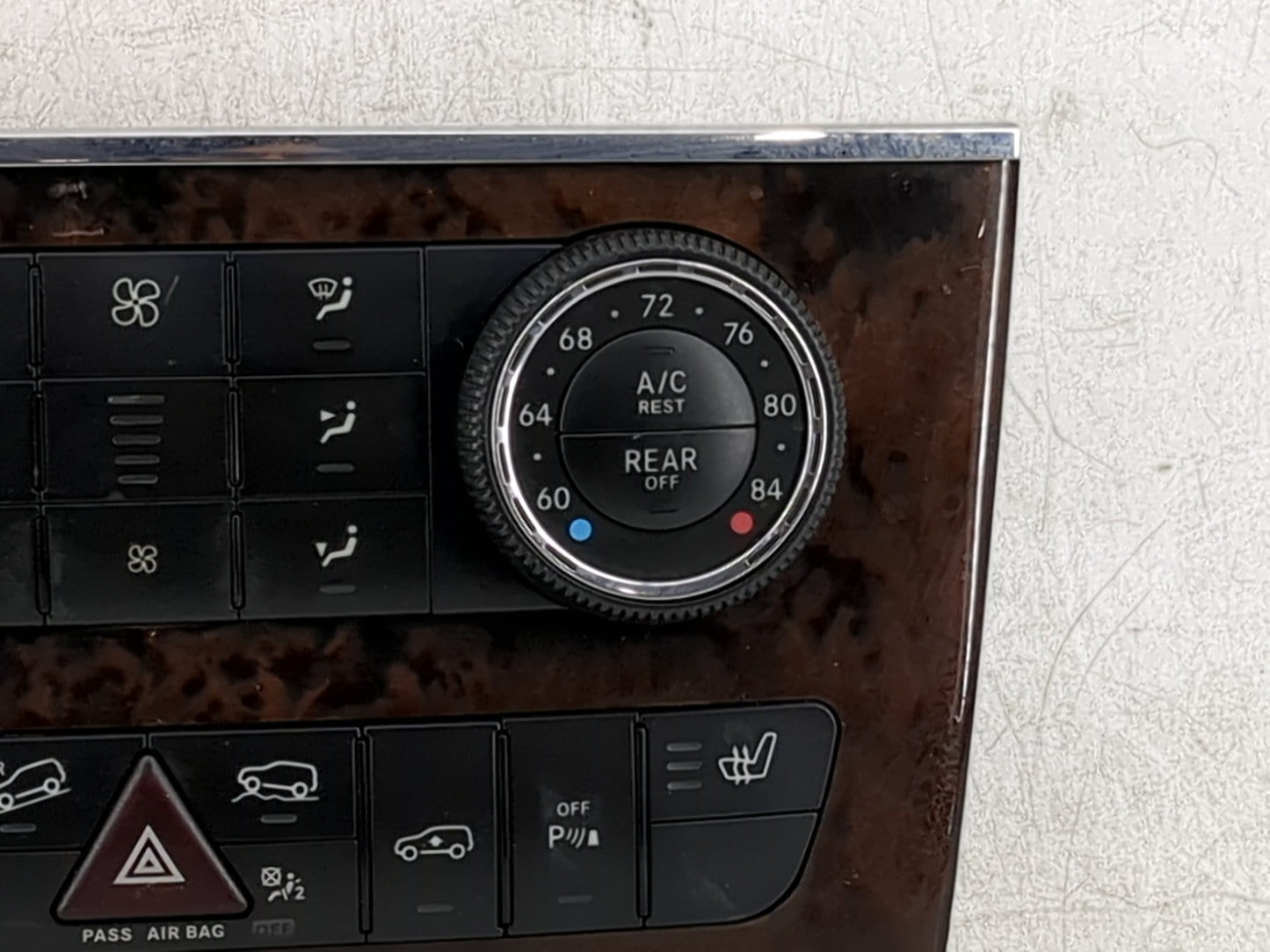 2010-2011 Mercedes-Benz Gl450 Climate Control Module Temperature AC/Heater Replacement P/N:A2519063800 A2518206389 Fits OEM 