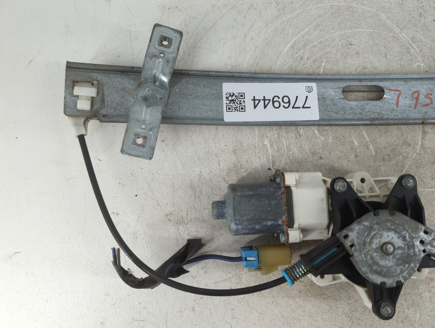 2010 Mercedes-benz Gl450 Driver Rear Door Window Oem - Oemusedautoparts1.com