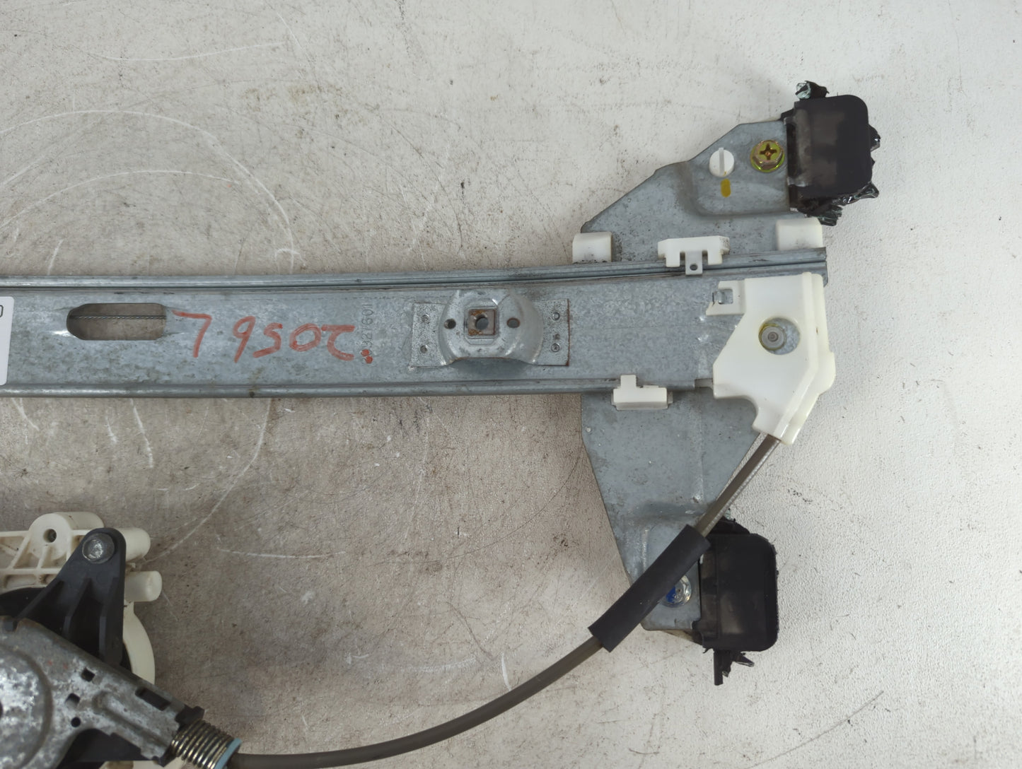 2010 Mercedes-benz Gl450 Driver Rear Door Window Oem - Oemusedautoparts1.com