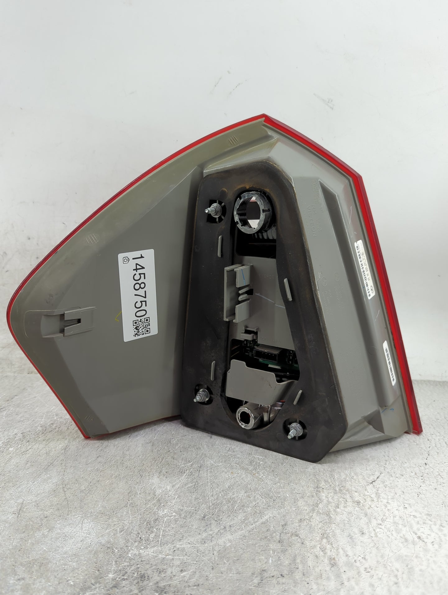2010-2012 Mercedes-Benz Gl550 Tail Light Assembly Passenger Right OEM P/N:A 164 820 36 64 Fits Fits 2010 2011 2012 OEM Used 