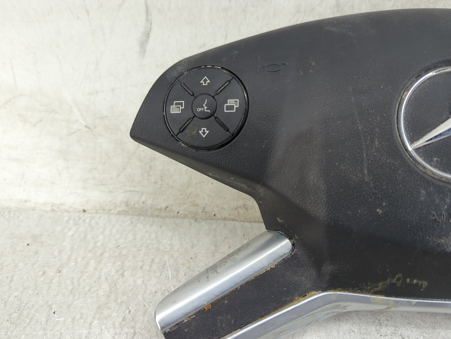 2010 Mercedes-benz Gl550 Air Bag Driver Left Steering Wheel Mounted - Oemusedautoparts1.com