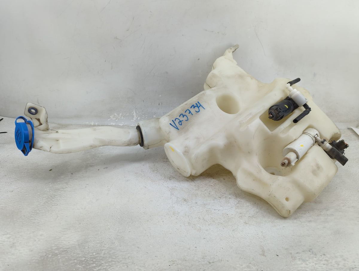 2010 Mercedes-benz Gl550 Windshield Washer Fluid Reservoir Bottle Oem - Oemusedautoparts1.com