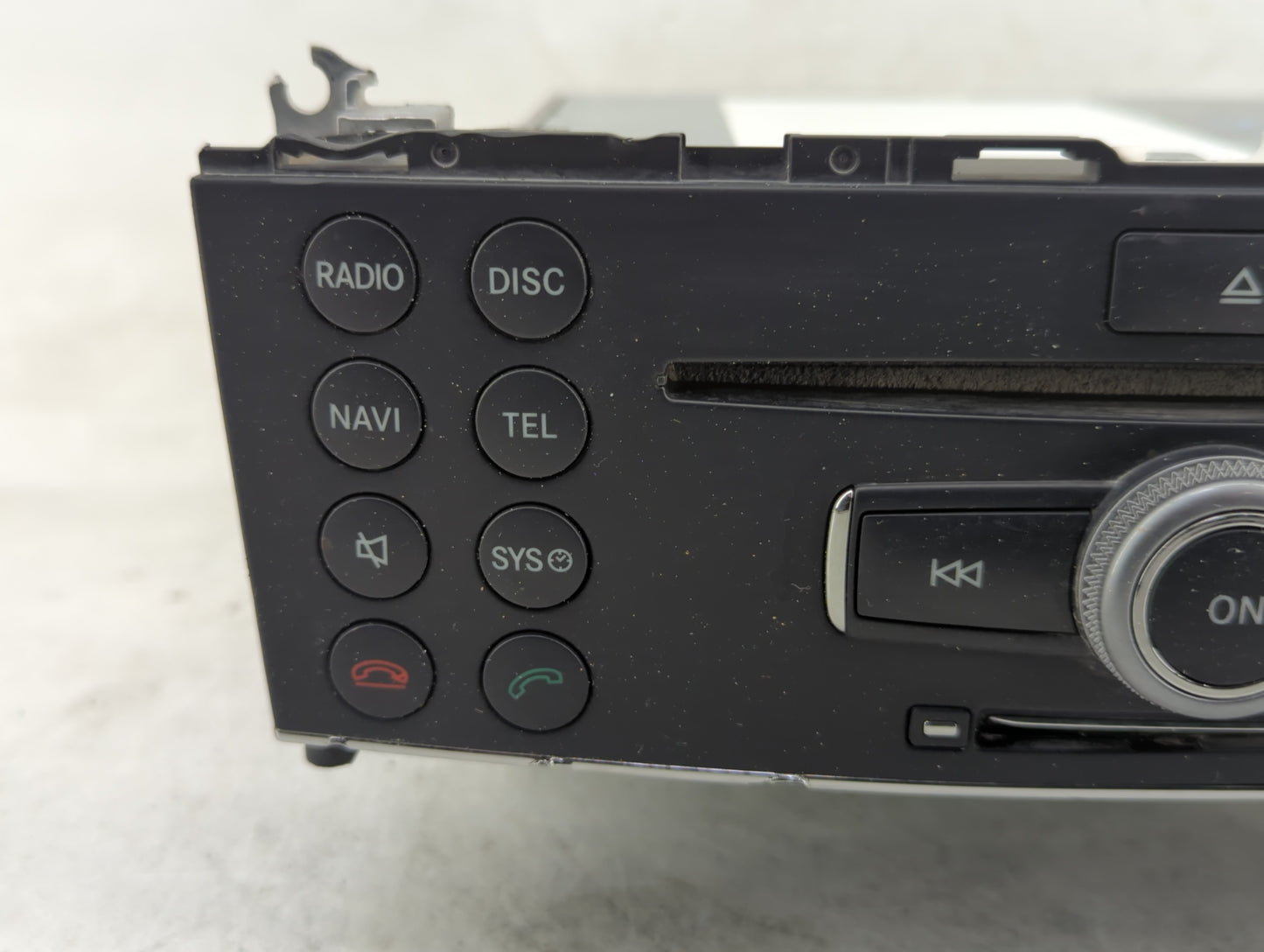 2010 Mercedes-Benz Glk300 Radio AM FM Cd Player Receiver Replacement P/N:2048700396 Fits Fits 2009 OEM Used Auto Parts - Oem