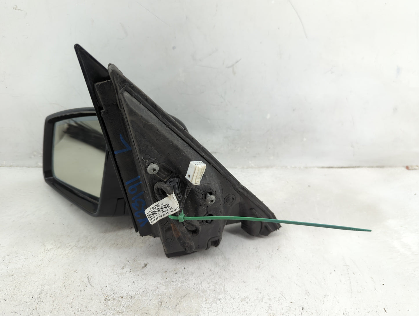 2010-2012 Mercedes-Benz Glk350 Driver Side View Mirror - Left Door Mirror OEM Used - Oemusedautoparts1.com