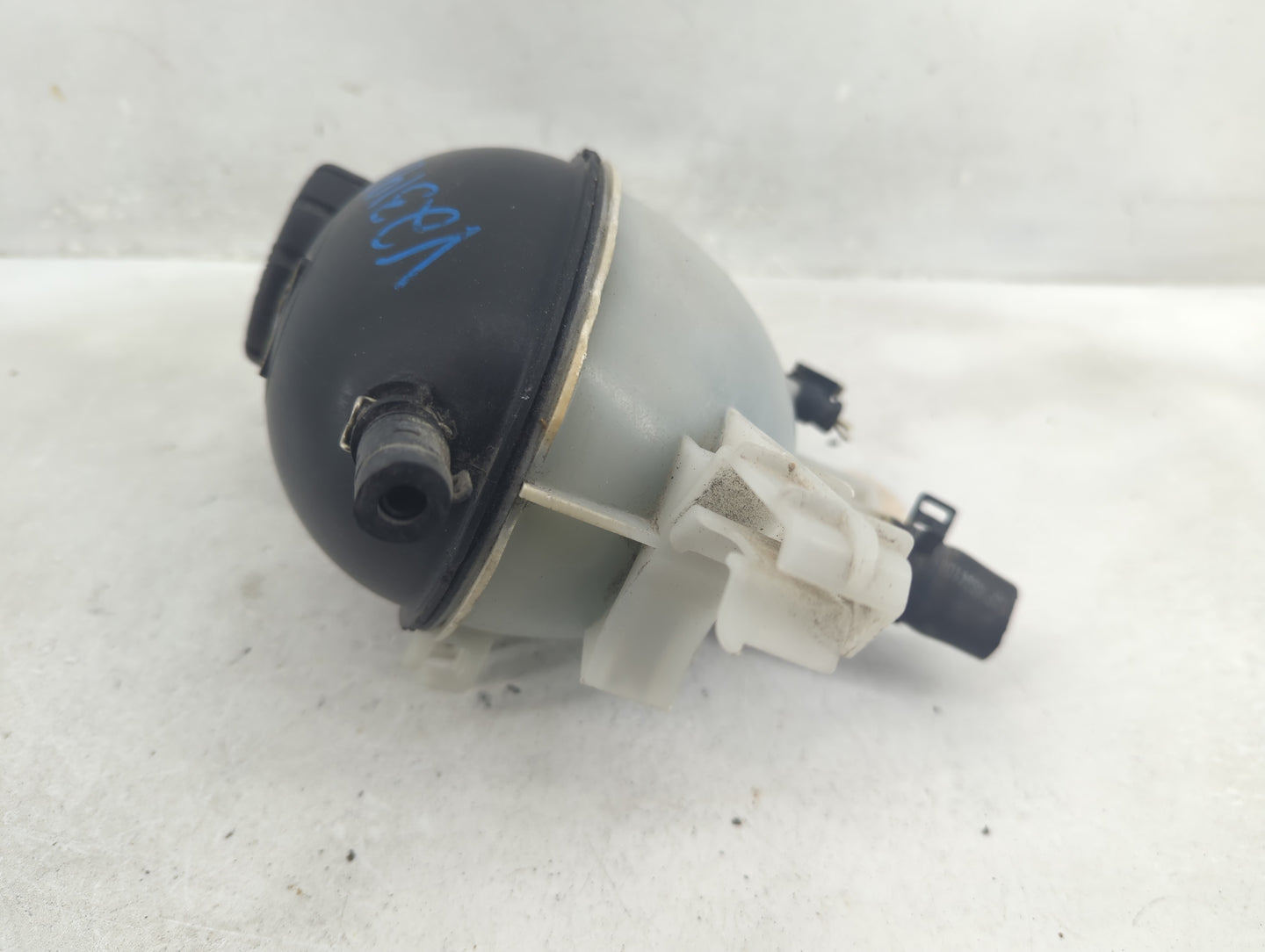 2010 Glk350 Radiator Coolant Overflow Expansion Tank Bottle - Oemusedautoparts1.com