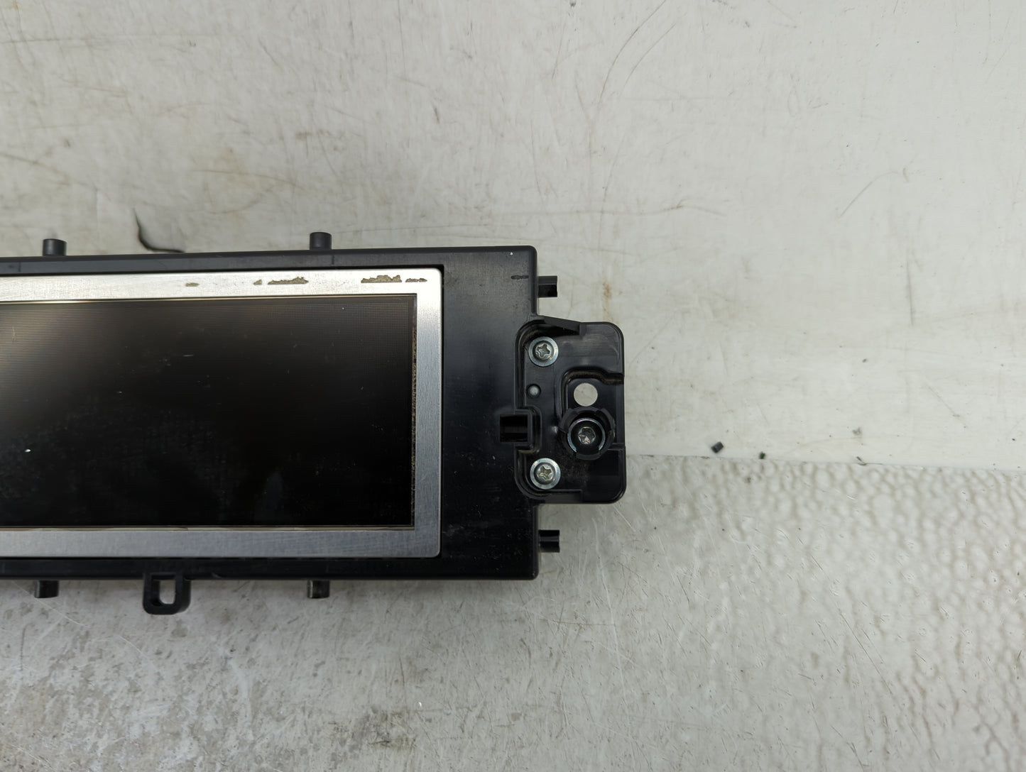 2010-2012 Mercedes-benz Glk350 Information Display Screen - Oemusedautoparts1.com