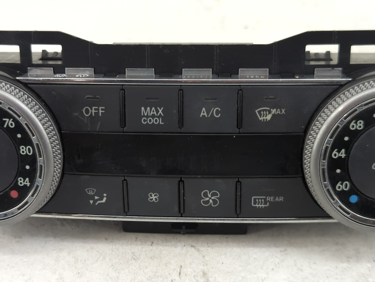 2010 Mercedes-Benz Glk350 Climate Control Module Temperature AC/Heater Replacement P/N:2049002303 Fits OEM Used Auto Parts -