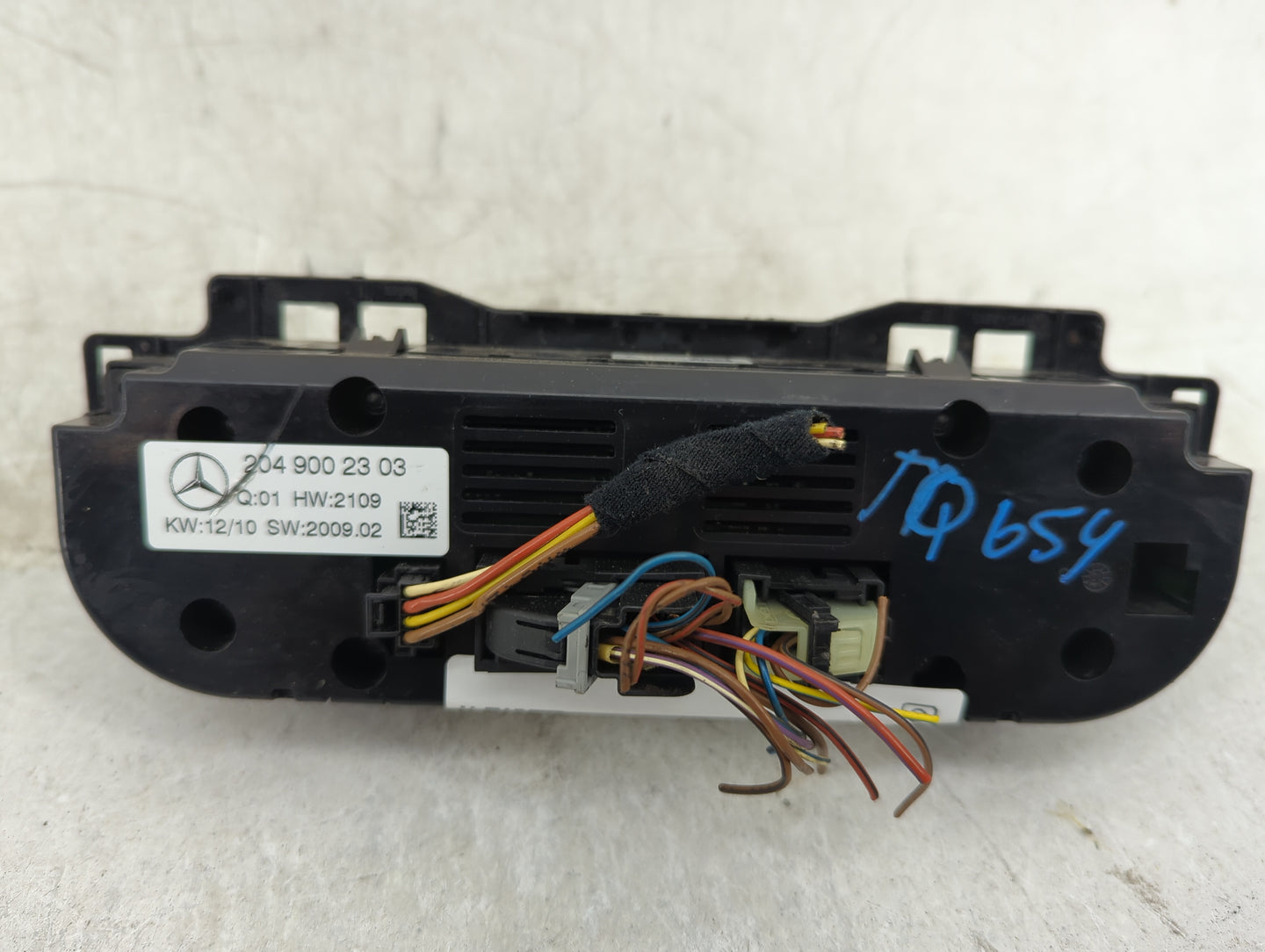 2010 Mercedes-Benz Glk350 Climate Control Module Temperature AC/Heater Replacement P/N:2049002303 Fits OEM Used Auto Parts -