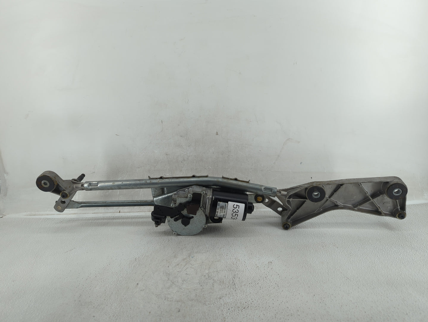 2010 Mercedes-Benz Ml250 Front Windshield Wiper Motor P/N:A 164 820 2442 Fits Fits 2006 2007 2008 2009 2011 2012 OEM Used Au
