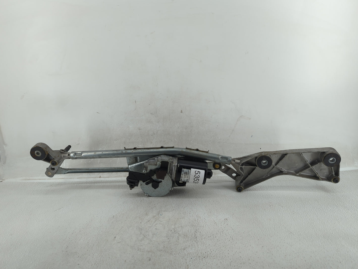 2010 Mercedes-Benz Ml250 Front Windshield Wiper Motor P/N:A 164 820 2442 Fits Fits 2006 2007 2008 2009 2011 2012 OEM Used Au