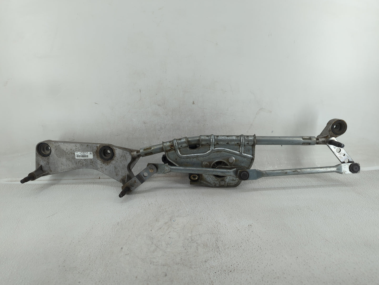 2010 Mercedes-Benz Ml250 Front Windshield Wiper Motor P/N:A 164 820 2442 Fits Fits 2006 2007 2008 2009 2011 2012 OEM Used Au
