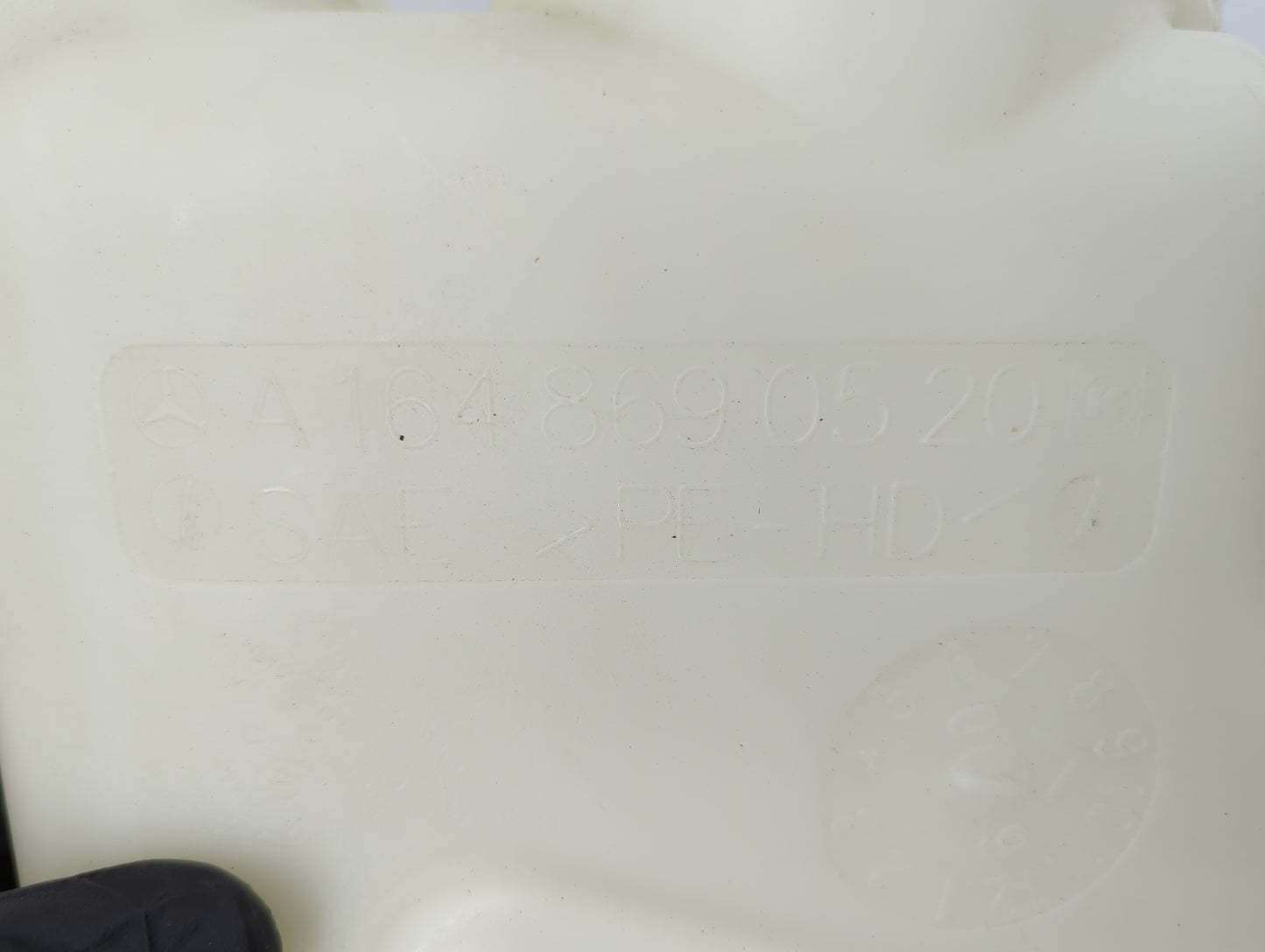 2008-2011 Mercedes-benz Ml350 Windshield Washer Fluid Reservoir Bottle - Oemusedautoparts1.com