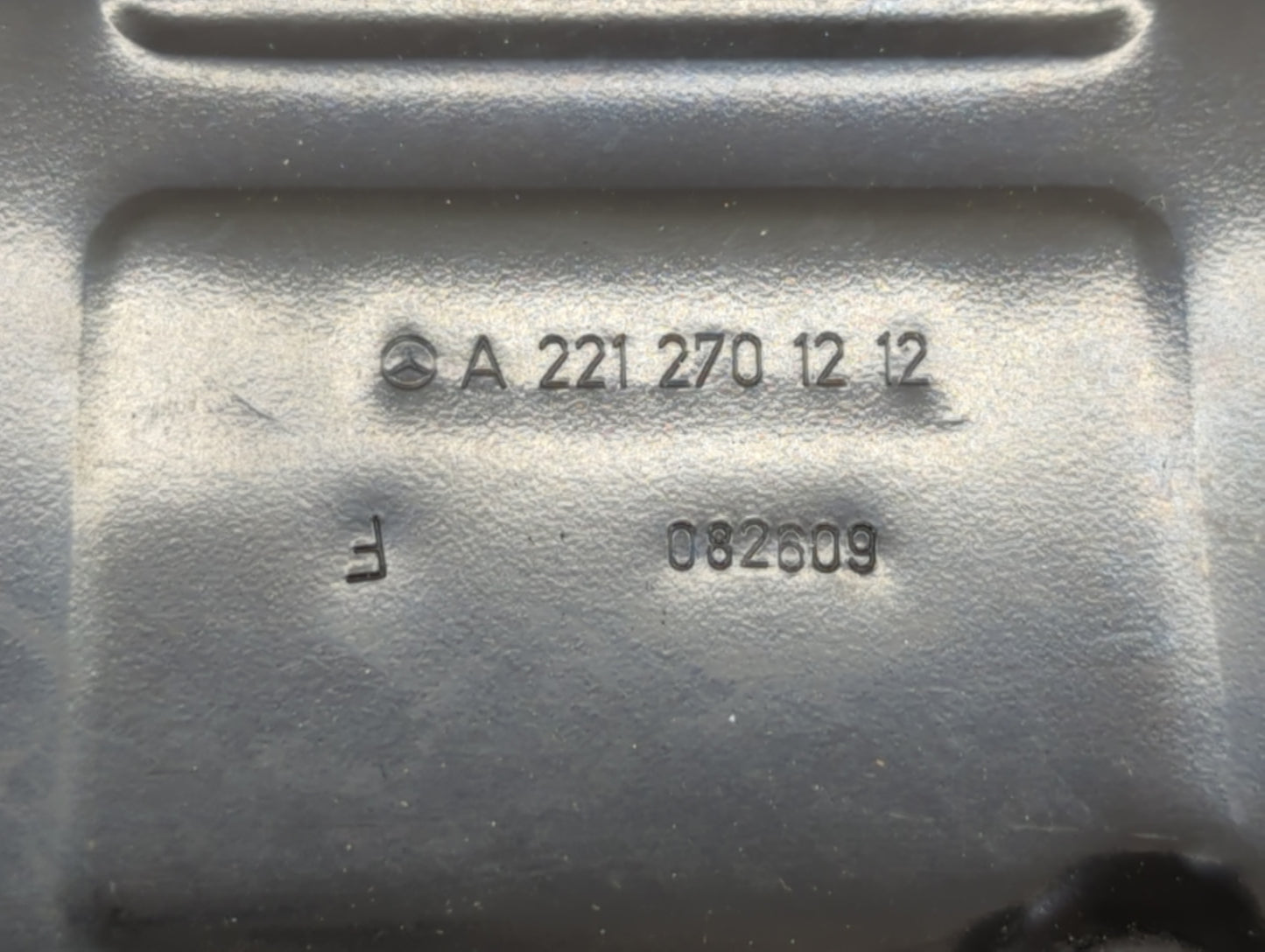 2010-2013 Mercedes-Benz S400 Engine Oil Pan P/N:082609 A 221 270 12 12 Fits Fits 2006 2007 2008 2009 2010 2011 2012 2013 OEM