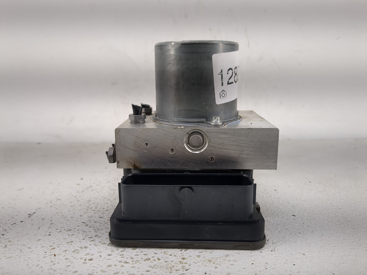 2010 Mercedes-Benz S550 ABS Pump Control Module Replacement P/N:A285 900 13 01 Fits OEM Used Auto Parts - Oemusedautoparts1.