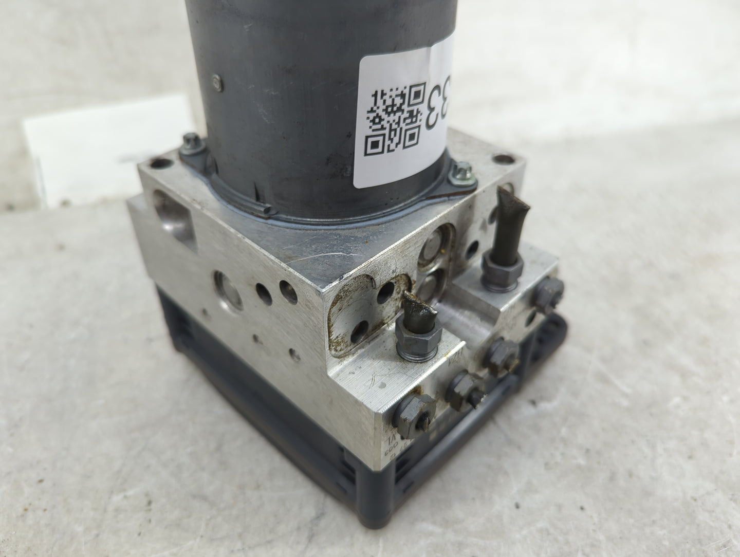 2010 Mercedes E-Class ABS Pump Control Module Replacement P/N:0265250366 0265950726 Fits OEM Used Auto Parts - Oemusedautopa