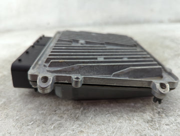 2010 Mercedes E-Class PCM Engine Control Computer ECU ECM PCU OEM P/N:A 272 900 21 00 0 261 209 454 Fits 2009 2011 2012 OEM Used Auto Parts