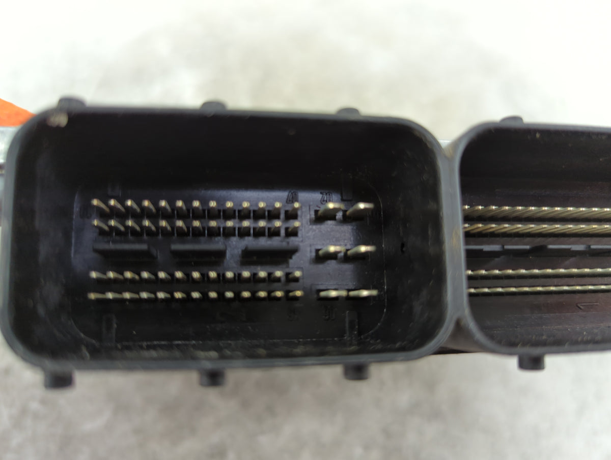 2010 Mercedes E-Class PCM Engine Control Computer ECU ECM PCU OEM P/N:A 272 900 21 00 0 261 209 454 Fits Fits 2009 2011 2012