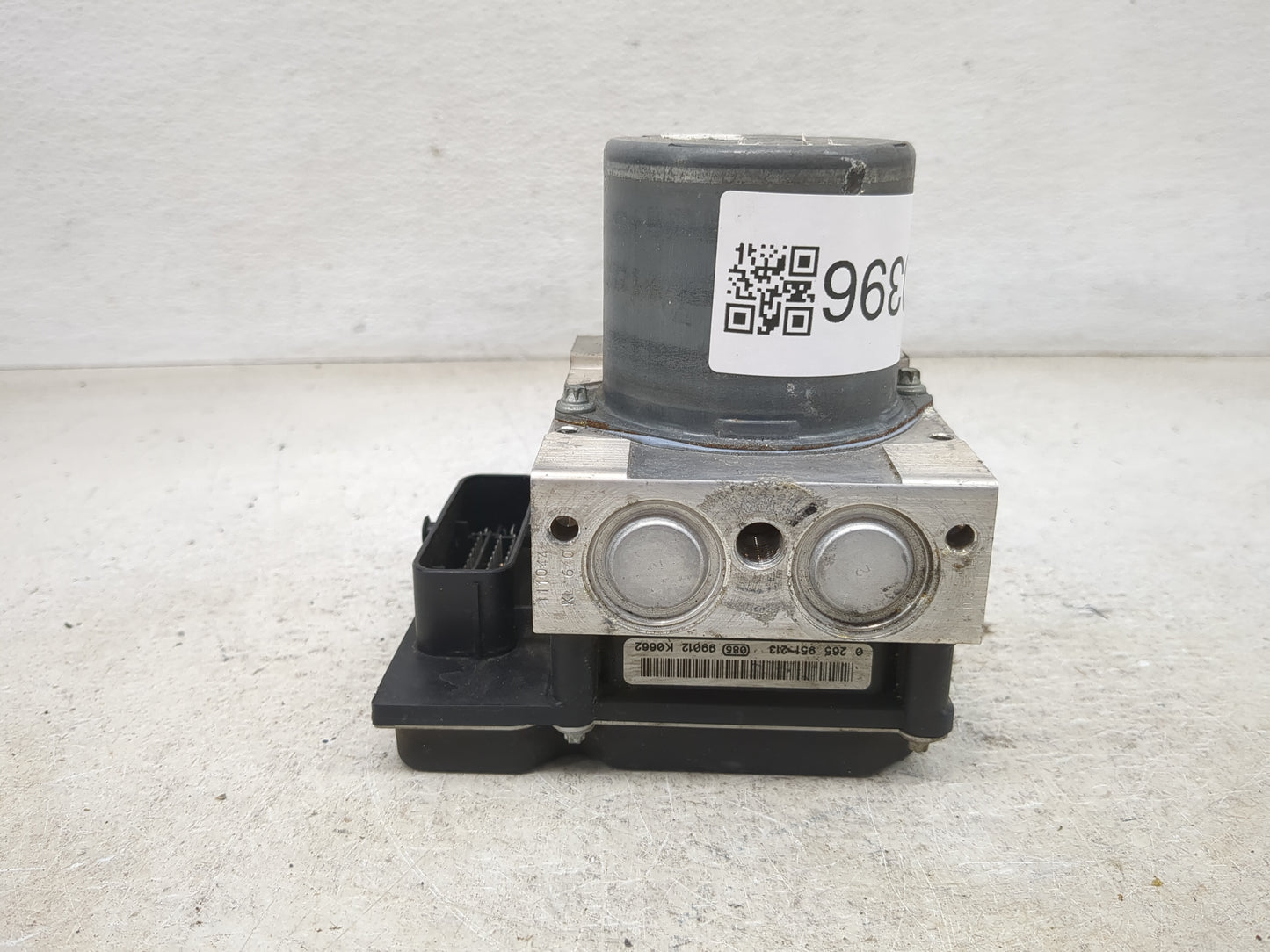 2010 Mercedes E350 ABS Pump Control Module Replacement P/N:0265236310 A2124312912, 0265951213, 99012K6662 Fits OEM Used Auto