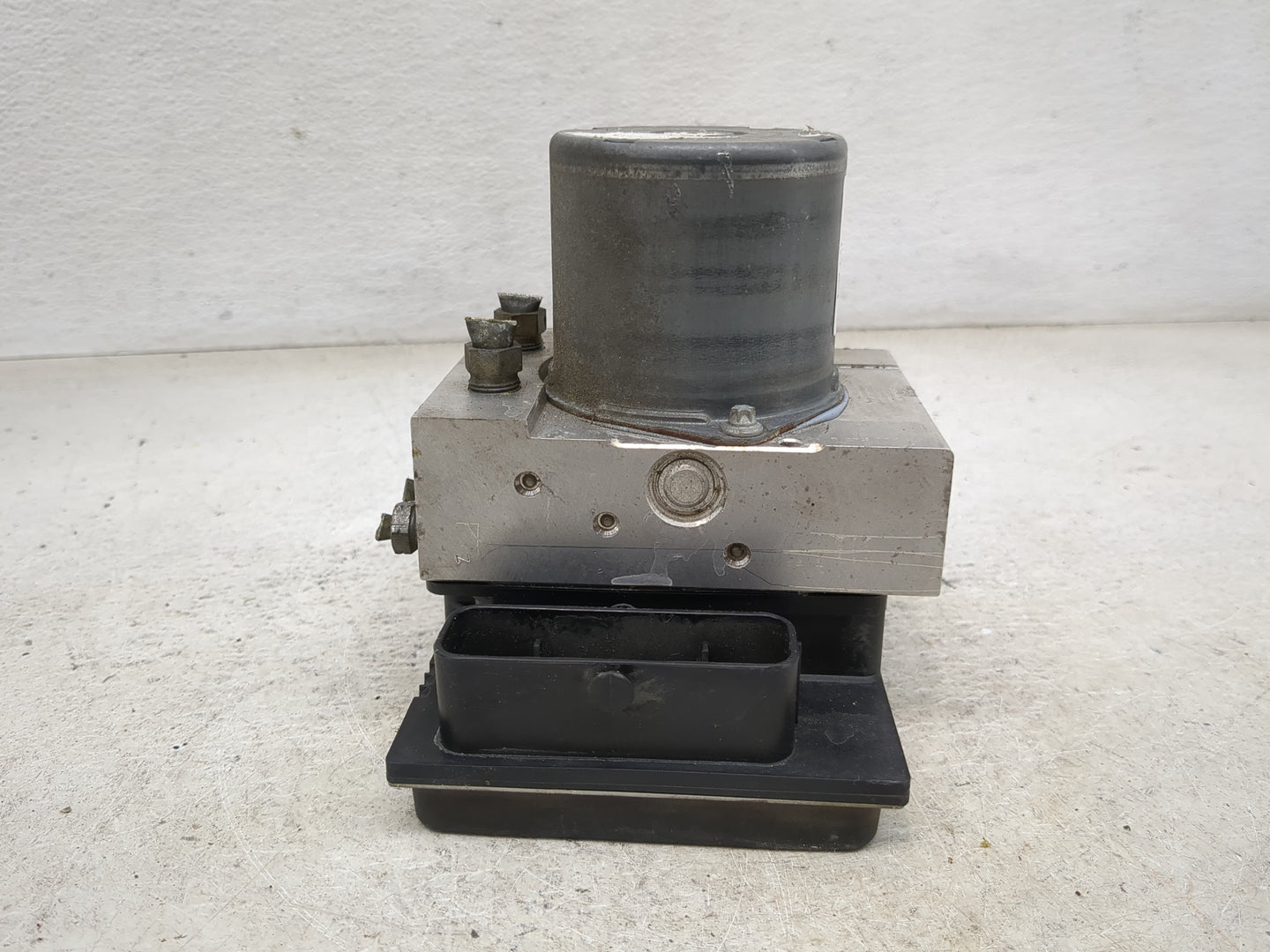 2010 Mercedes E350 ABS Pump Control Module Replacement P/N:0265236310 A2124312912, 0265951213, 99012K6662 Fits OEM Used Auto