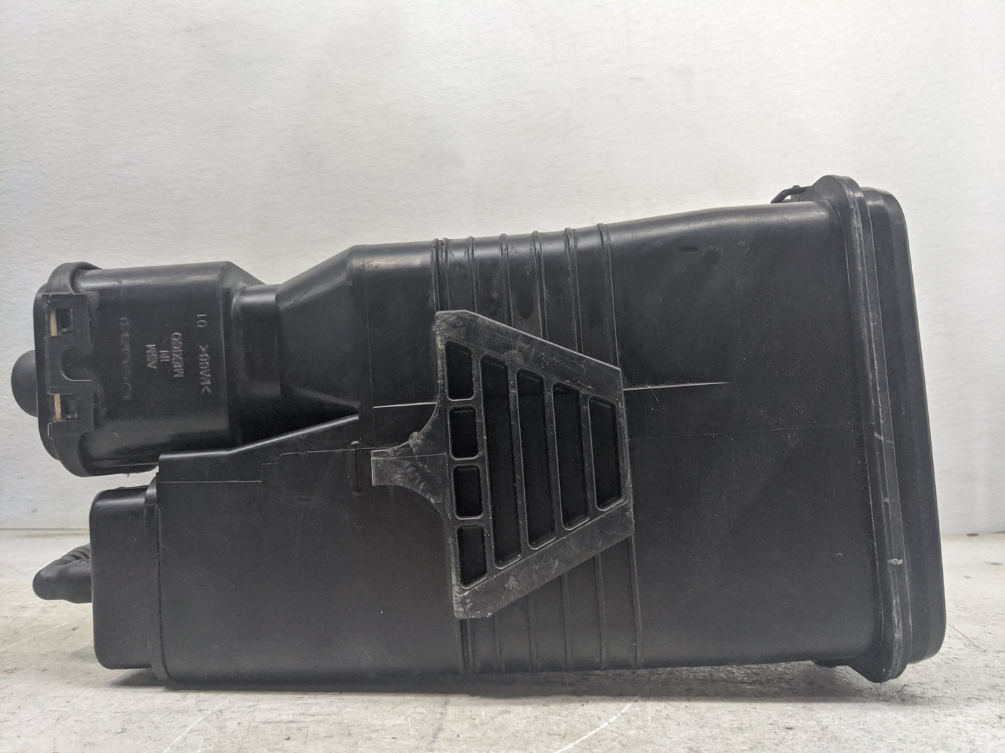 2010 Mercedes Gl Class Fuel Vapor Charcoal Canister - Oemusedautoparts1.com