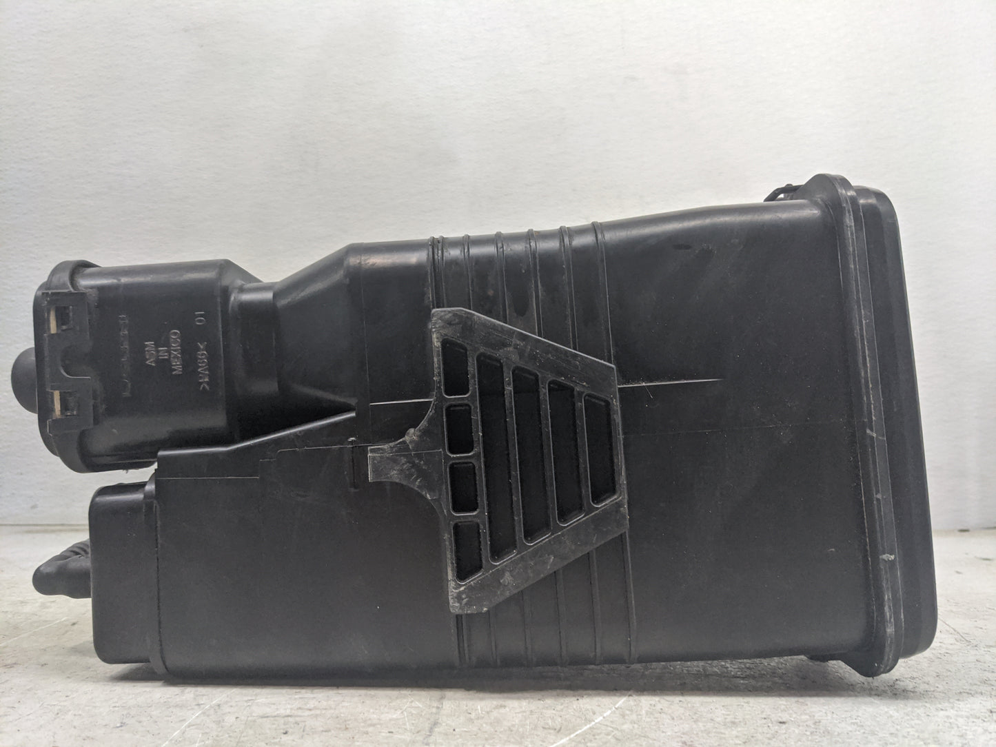 2010 Mercedes Gl Class Fuel Vapor Charcoal Canister - Oemusedautoparts1.com