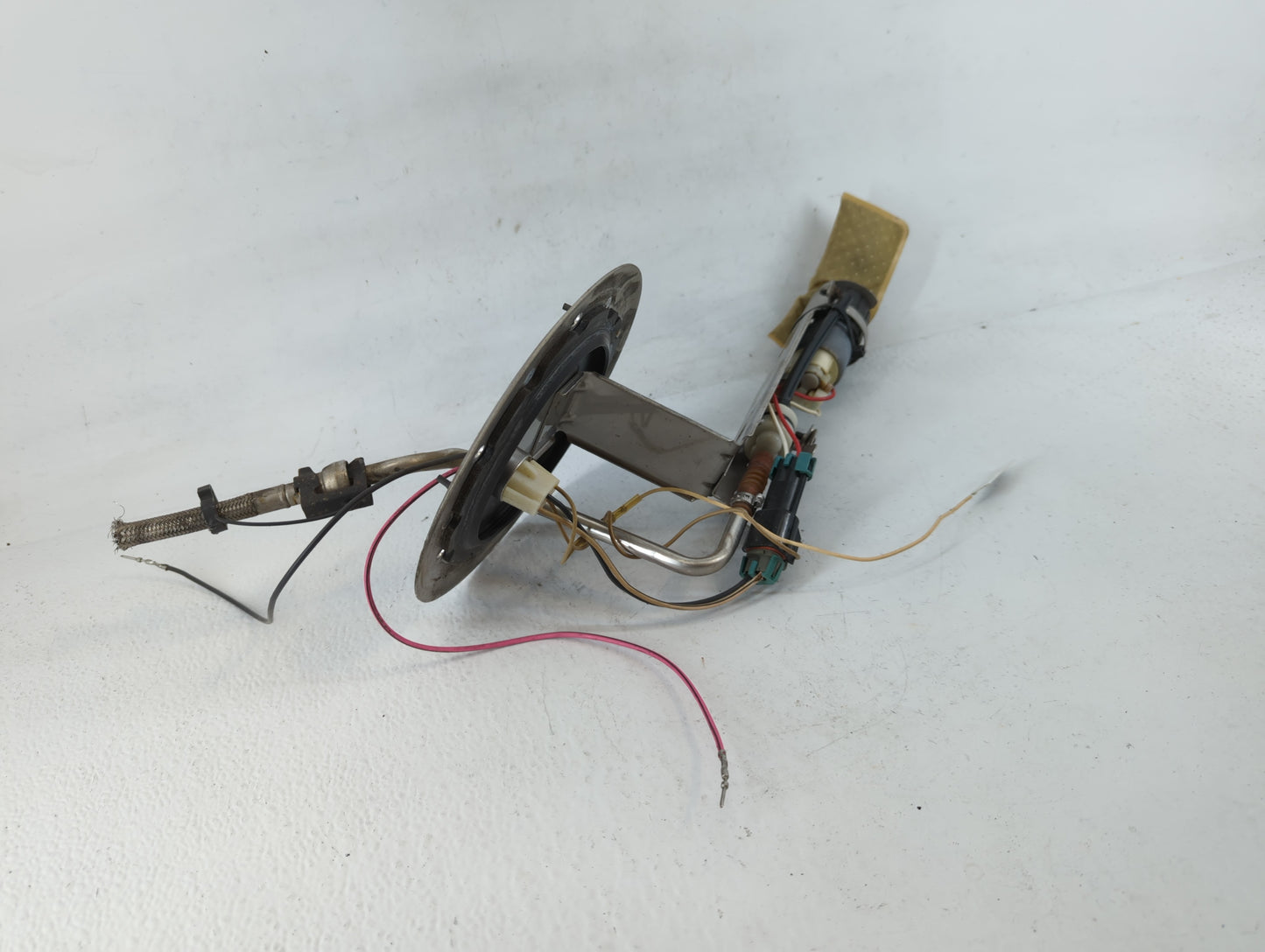 2006-2010 Mercury Grand Marquis Electrical Gas Fuel Pump Assembly - Oemusedautoparts1.com
