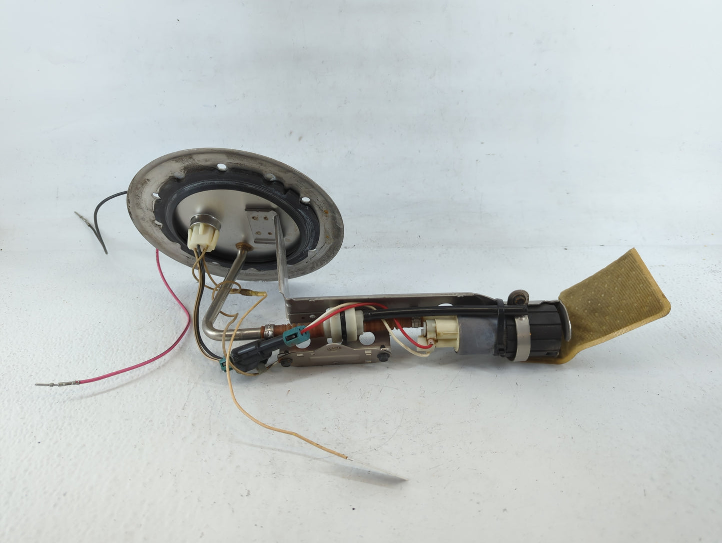 2006-2010 Mercury Grand Marquis Electrical Gas Fuel Pump Assembly - Oemusedautoparts1.com