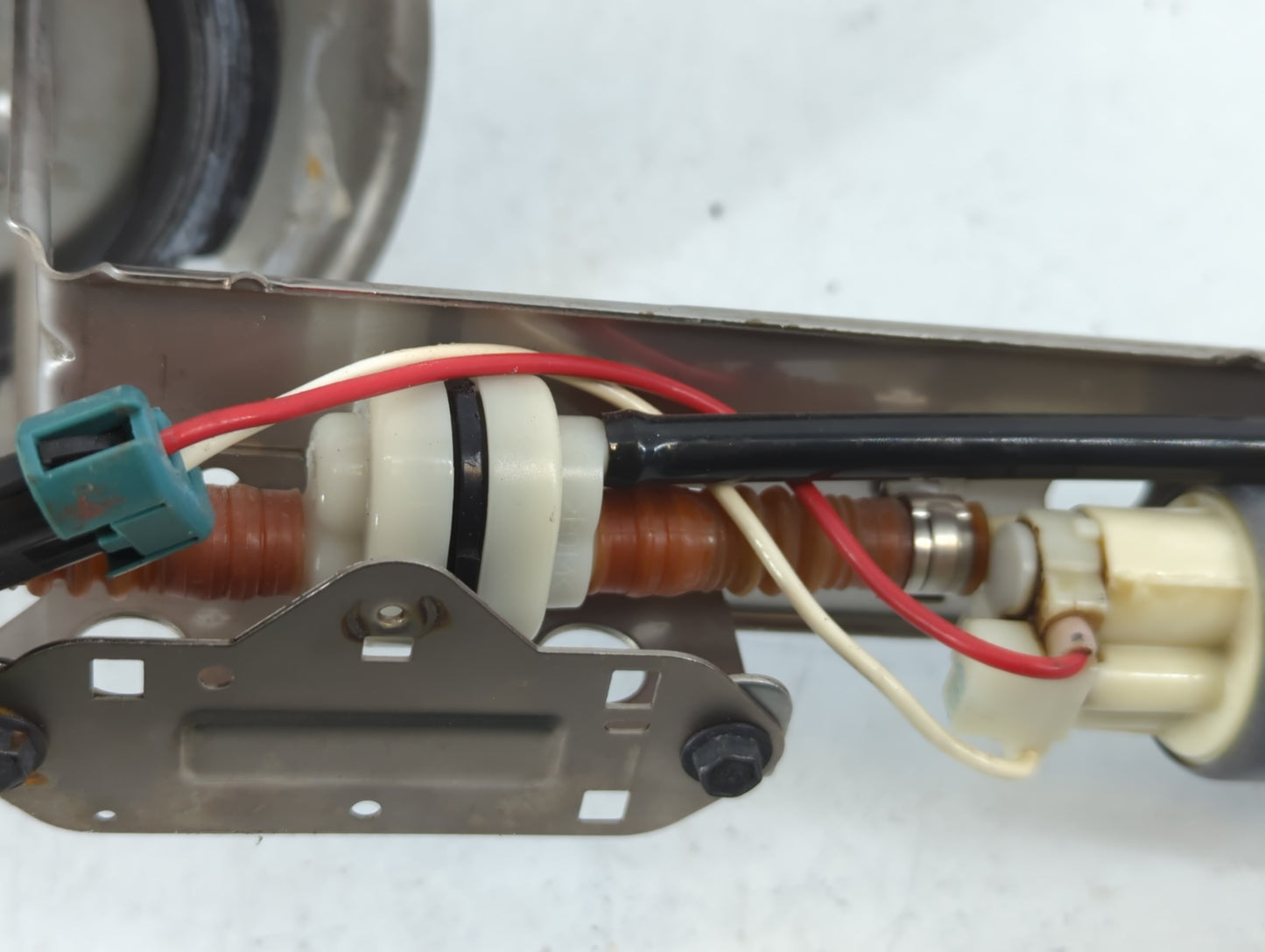 2006-2010 Mercury Grand Marquis Electrical Gas Fuel Pump Assembly - Oemusedautoparts1.com